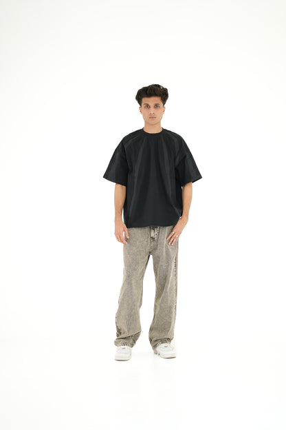 Black Oversized T-Shirt – Relaxed & Stylish